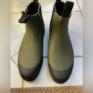 Everlane rain boots